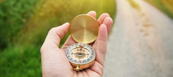 Lee más sobre el artículo ¿COMO USAR UNA BRÚJULA?