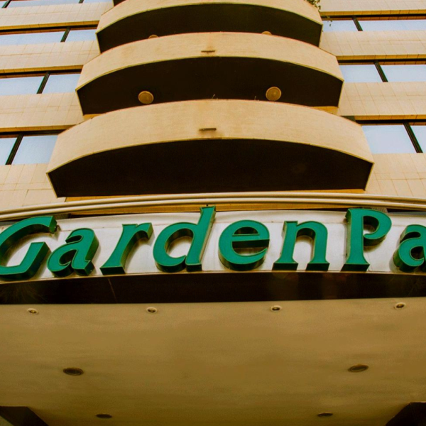 Lee más sobre el artículo UN HOTEL DE CINCO ESTRELLAS ME DEJO SIN DINERO