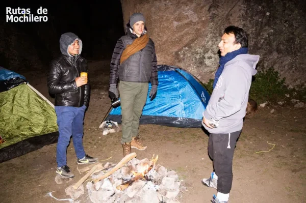 Lee más sobre el artículo TIPS BÁSICOS PARA ARMAR  TU CARPA Y ACAMPAR